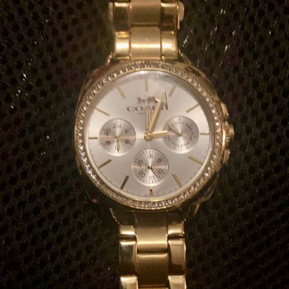 Coach - Picture 3 of 4